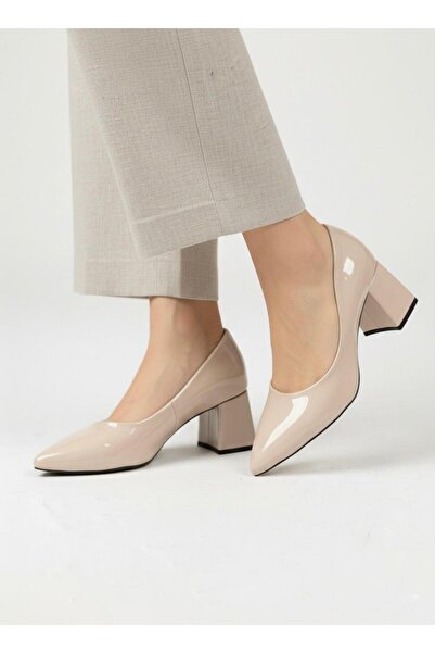 NOVELLAM SHOES Women's Siennaa Beige Patent Leather Pointed Toe Block Heeled ...