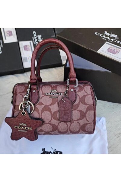 GHANJİ A stylish shoulder bag with its accessories ❣️