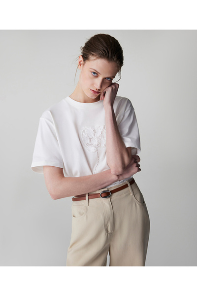 İpekyol Üç boyutlu nakışlı tişört