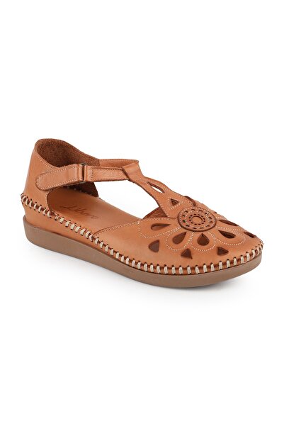 Libero L069.702 Genuine Leather Floral T-Strap Comfortable Women's Sandals