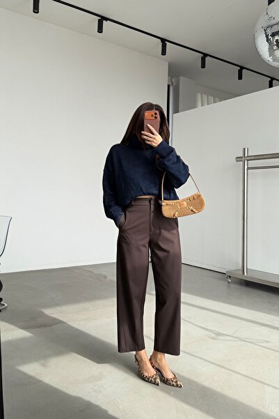 Özge Özgenç Dikiş Detaylı Yandan Cepli Kumaş Pantolon