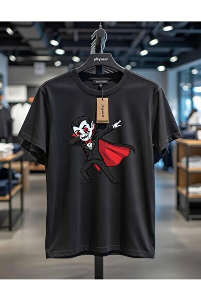 playwear تي شيرت مطبوع برقبة دائرية للجنسين من PLAY WEAR بتصميم فضفاض من PELA...