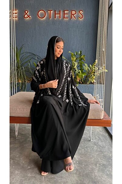 Warazan Qatari abaya, royal crepe, embroidered and luxurious, for special occ...