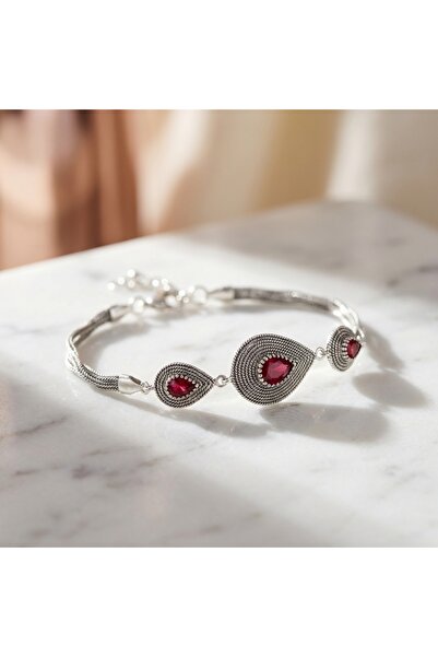 Arvenia Silver Kırmızı Zirkon Taşlı Damla Motifli Telkari Gümüş Bileklik