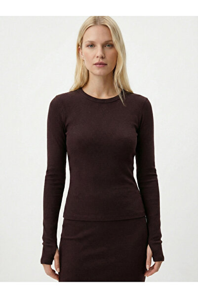 APT PRESTIGE Women's Black Basic Crew Neck Flexible Blouse with Finger Detail