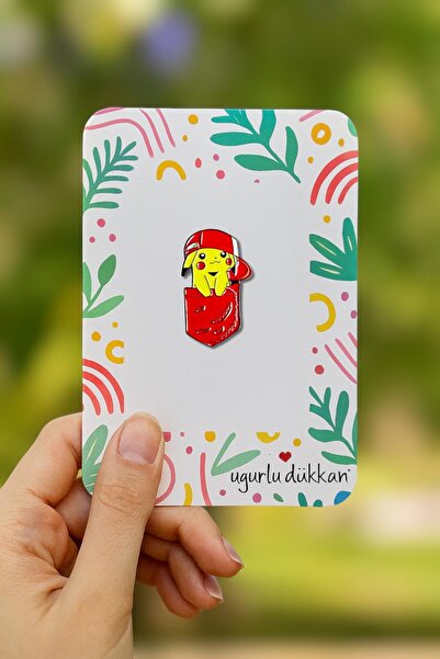 uğurlu dükkan Ters Şapkalı Pikachu Rozeti