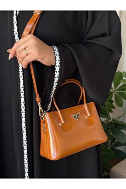 Generic High-quality shoulder bag with accessories