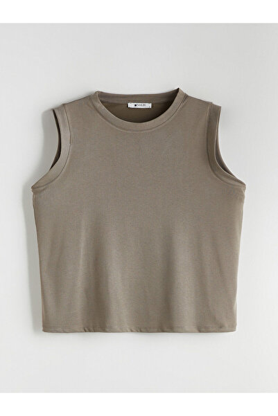 LC Waikiki قميص نسائي بدون أكمام من مزيج المودال برقبة دائرية