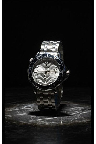 Caverton Mair Elegant men's wristwatch – black case and metal bracelet