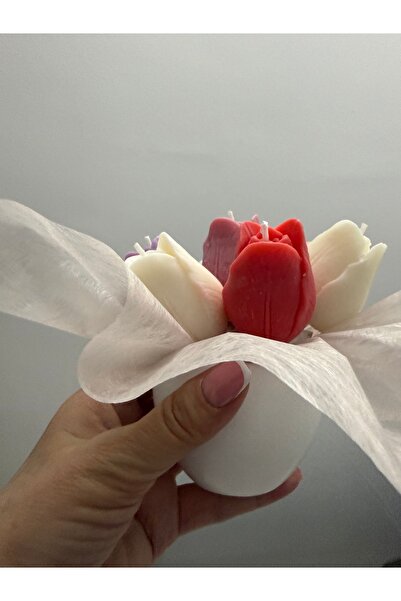BY CLEO Mini bouquet of wax tulip flowers