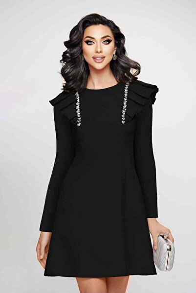 Chanttal ELEGANT DRESS WITH SIDE ACCESSORIES