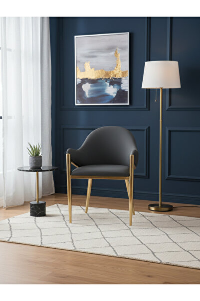 Bec4 Modern chair made of luxurious leather with gold legs