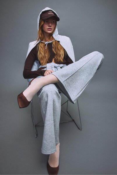 Stradivarius Yumuşak dokulu dikiş detaylı çan paça pantolon