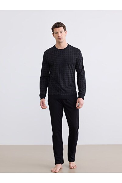 LC Waikiki طقم بيجامة رجالي ذو مقاس قياسي