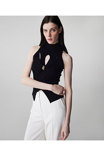 İpekyol Metal aksesuarlı cutout triko