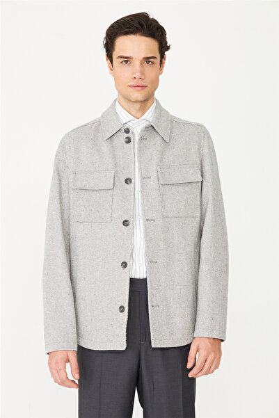 White Stone معطف رمادي بياقة قميصية مزينة بالكشمير