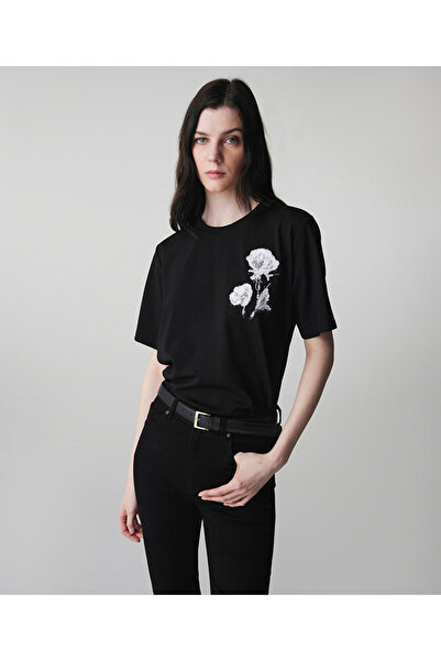 İpekyol Üç boyutlu nakışlı tişört