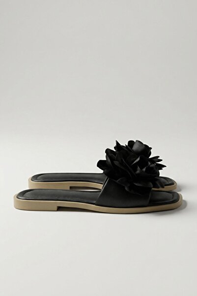 Rays 7043 Floral Detail Slippers Black