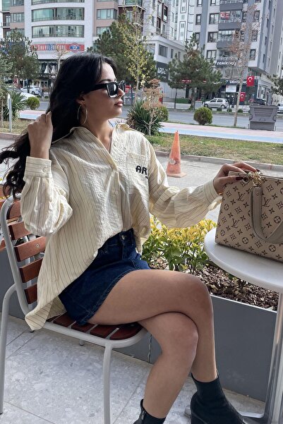 Loreen Art Written Pattern Detail Shirt - Cream Cream