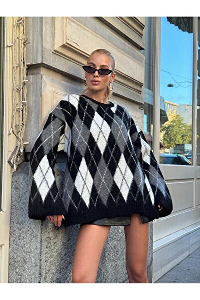 Get Crazy Crew Neck Diamond Patterned Slit Fleece-Lined (Feathered) Women's O...