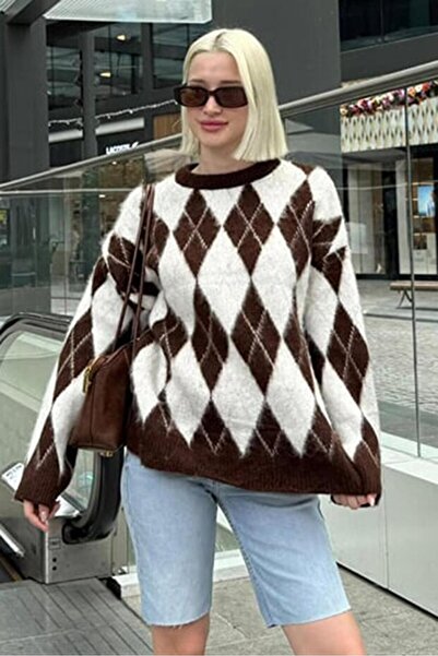 Get Crazy Women's Crew Neck Argyle Knit Sweater