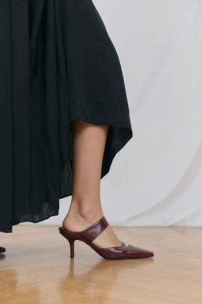 LUTVELIZADE Topuklu 2608 - Küt Burun Toka Detaylı Bordo Kadın Topuklu