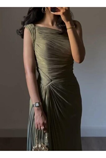 Mira فستان سهرة ناعم وانيق--الخامه كرنكل بكسرات فنيه وجميله