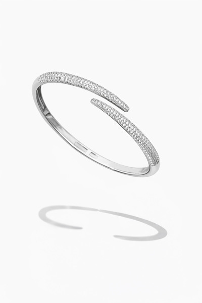 Vi store Jewelry Store Model Design Bracelet