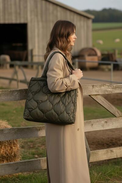 Bagg Green Quilted Bag - Puffer Bag