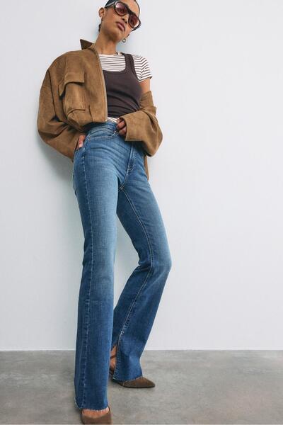 Stradivarius D74 çan paça yırtmaçlı jean