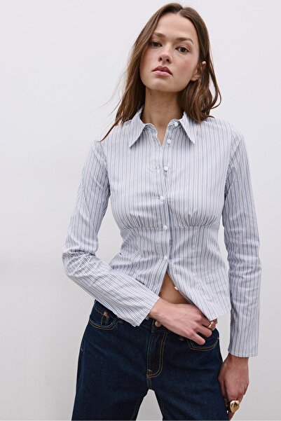 Stradivarius Göğüs altı dikiş detaylı dar kesim gömlek