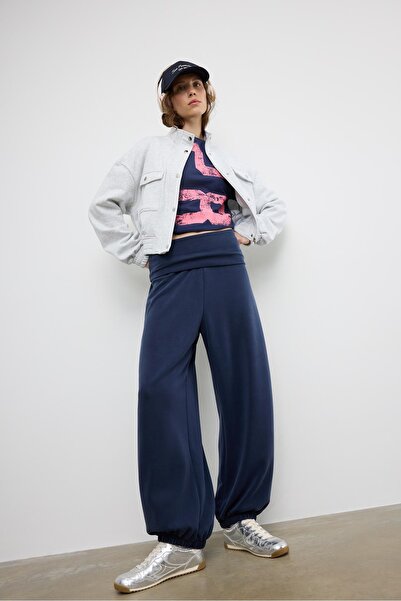 Stradivarius Balon jogger pantolon, katlamalı bel, yumuşak doku