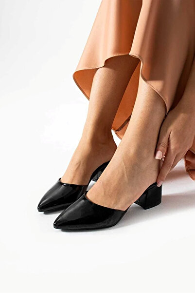 Parparastil Neri̇a Women's Black Pointed Toe Short Block Heeled Closed Toe Sl...