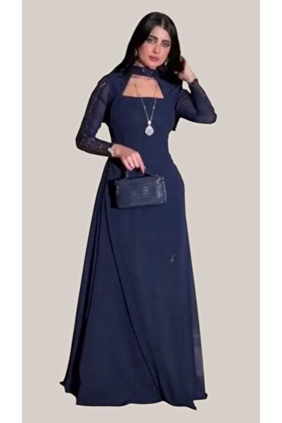 BATRINA STYLE Barbie-style evening dress