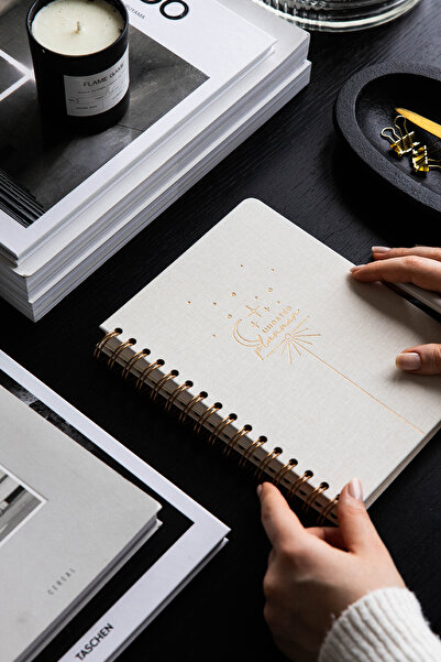 PAPERORA مفكرة A5 حلزونية الشكل بغلاف صلب من الكتان، مفكرة تخطيطية غير مؤرخة ...