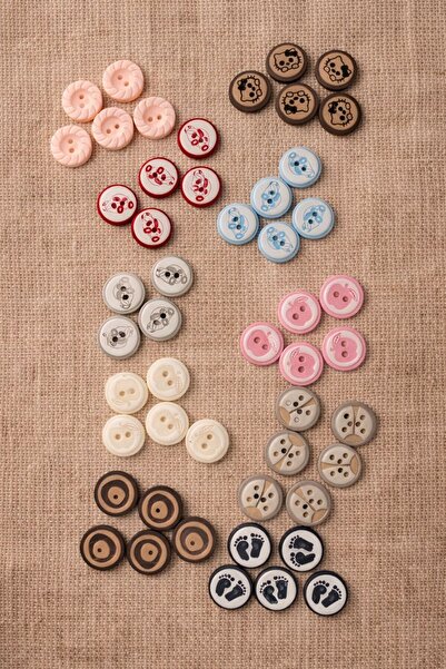 hobim42 Kutulu Çeşitli Renk ve Desenlerde Bebe Hobi Düğmesi 50 Adet