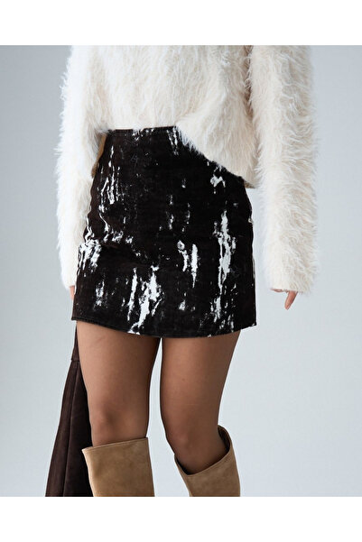 Qualia Butik Women's Color-Shift Mini Skirt