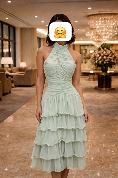 ZAYNAFASHIONSA Reem Al Bawadi's stunning dress