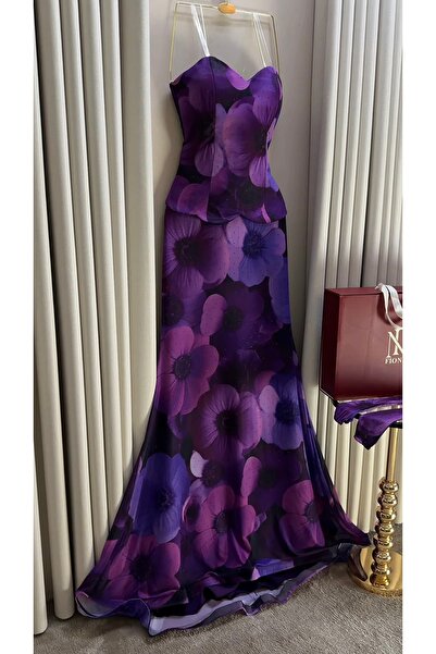 Generic "Milaf" dress: a luxurious evening gown with a feminine look