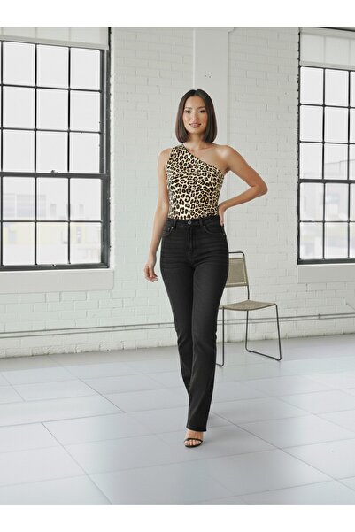 JustBS Asymmetrical Cut Leopard Top