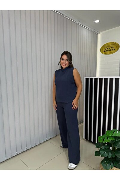 Luq Sleeveless Knitwear Set