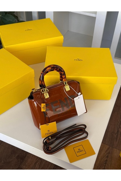 GHANJİ Elegant, high-quality women's handbag with all its accessories