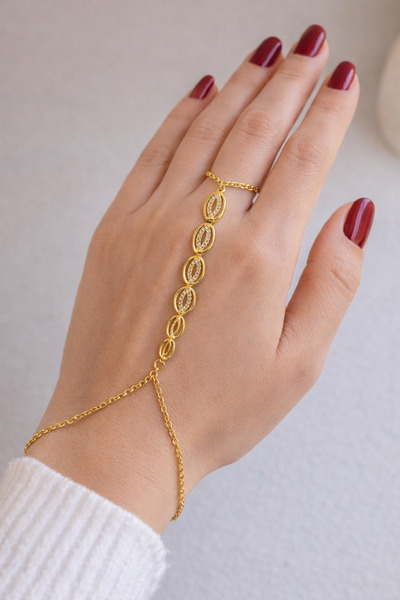 Tasarım سوار شاميران أنيق بلون ذهبي - مزين بحجر بيضاوي - موديل قابل للتعديل