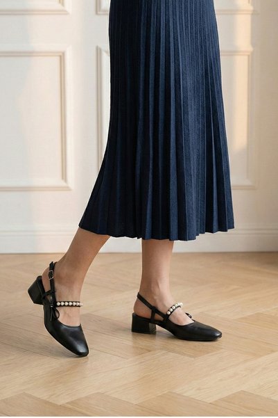 Verla Stylish and Comfortable Short Heeled Women's Shoes with Pearl Detail