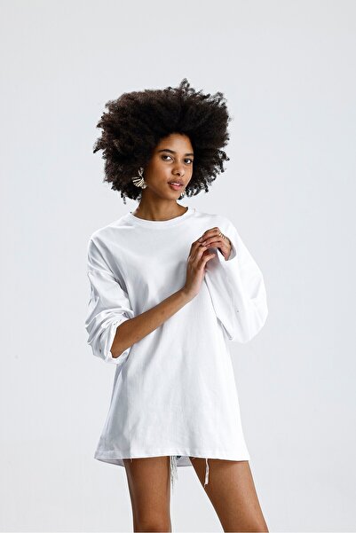 ROSE ARYA Oversize White Long Sleeve Tshirt