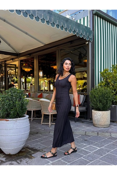 LİSAA BUTİK Back-Detained Zero Sleeve Dress