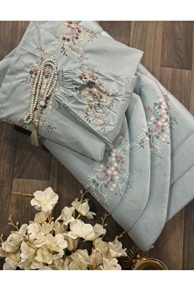 Gerenic A set of prayer rugs and prayer mats in sky blue cotton, decorated wi...