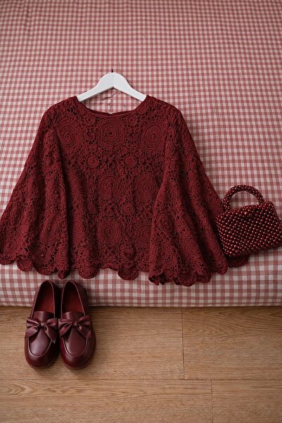 qarmacha Yuvarlak Desenli Delikli Bluz