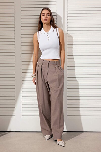 Trendyol Collection Ecru Polo-Kragen Farbblock-Bluse TWOSS24BZ00244