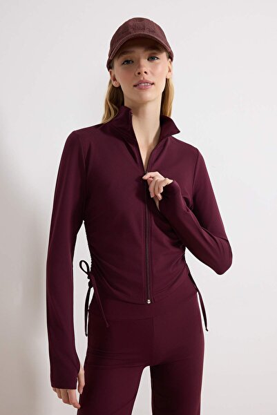 Trendyol Collection Purpurrote, gebürstete Scuba-Strick-Sportjacke THMSS26SK0...